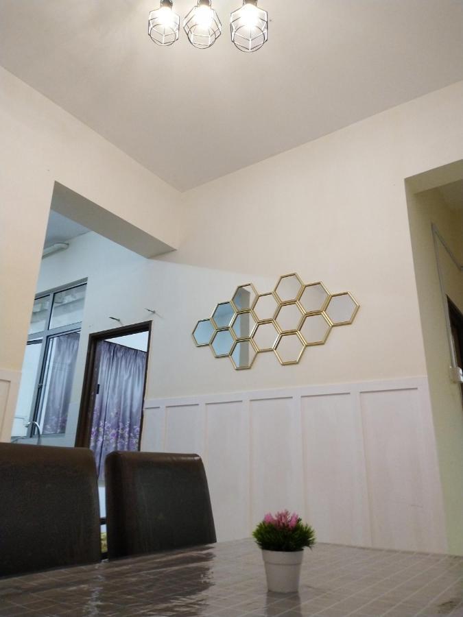 Homestay Kuala Terengganu Near Batu Burok, Hospital Hsnz, Ktcc Mall, Drawbridge A Kültér fotó
